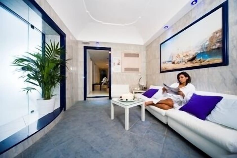 Hot tub, hot springs, Turkish bath, body treatments, mud baths