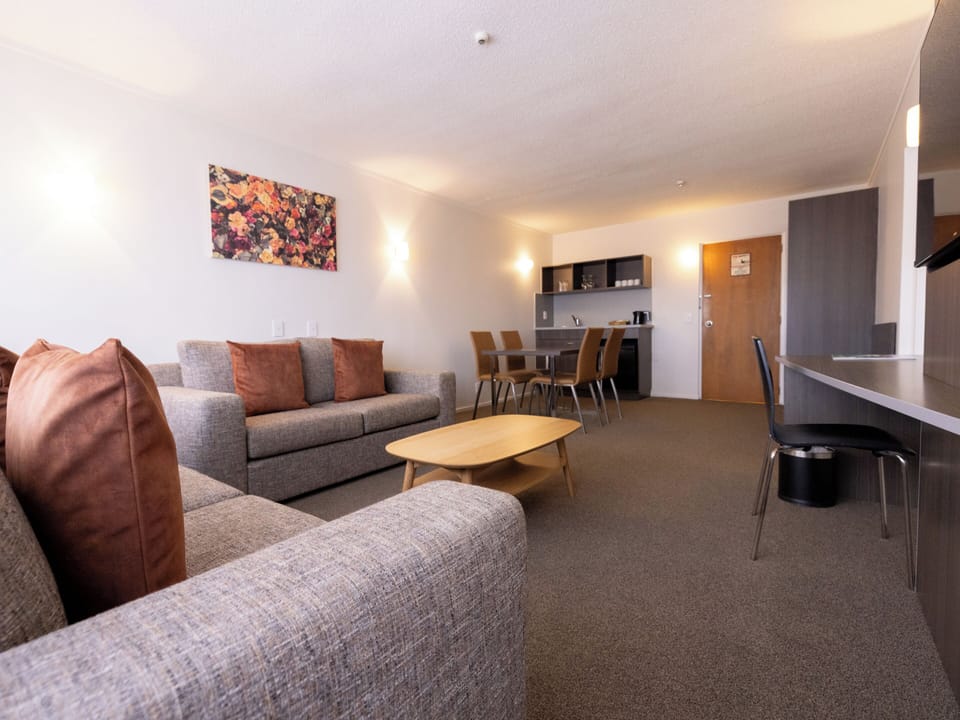 Junior King Suite with Lounge | Individually decorated, individually furnished, desk, laptop workspace