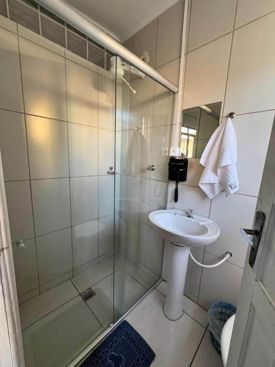 Traditional Triple Room | Bathroom | Shower, towels