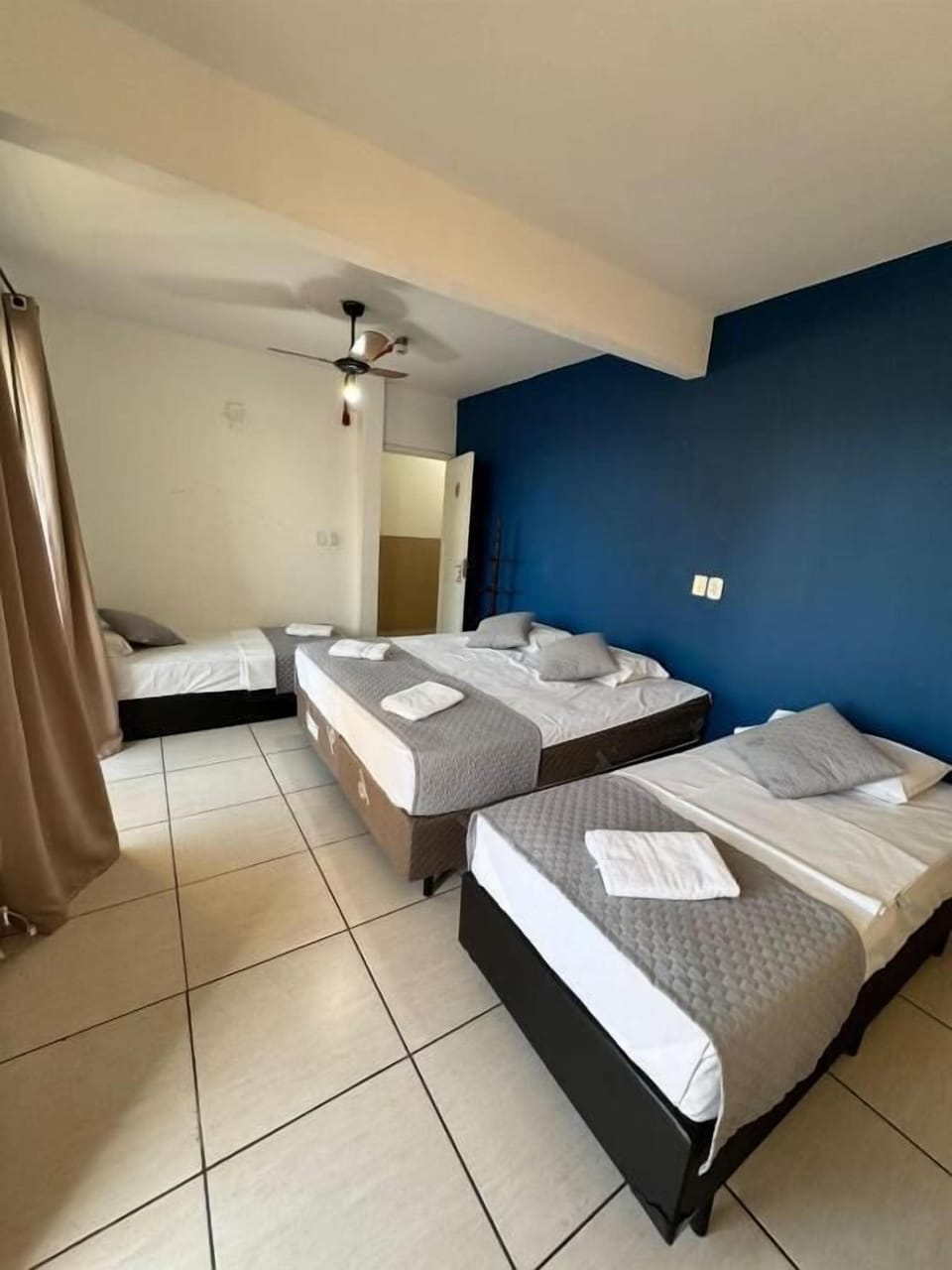 Family Room | Hypo-allergenic bedding, free WiFi, bed sheets