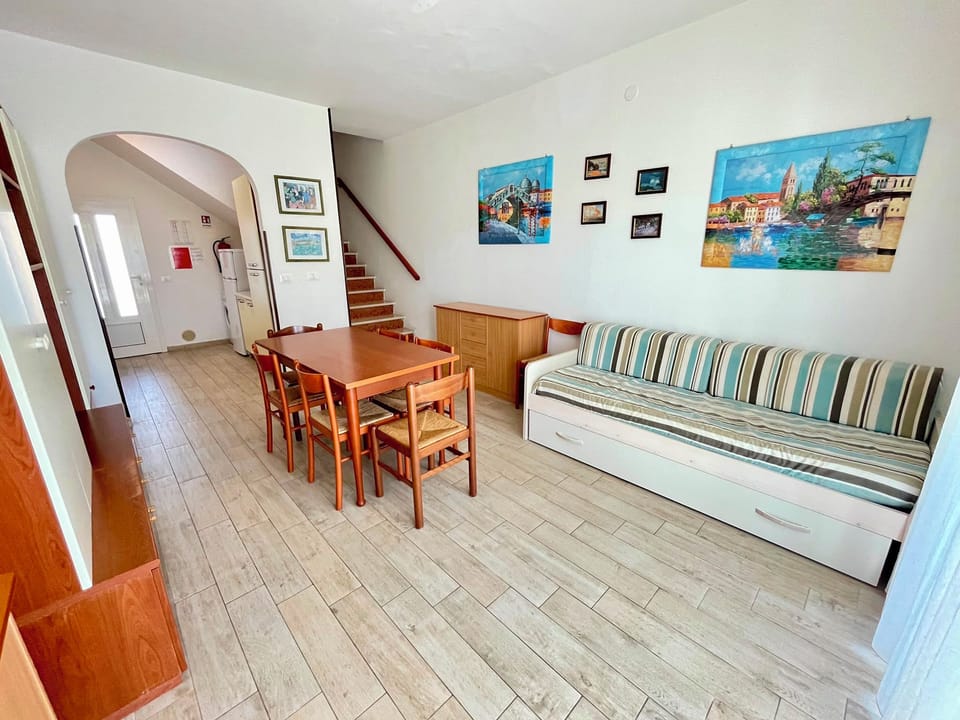 Villa, 2 Bedrooms, Balcony, Garden View | Living room
