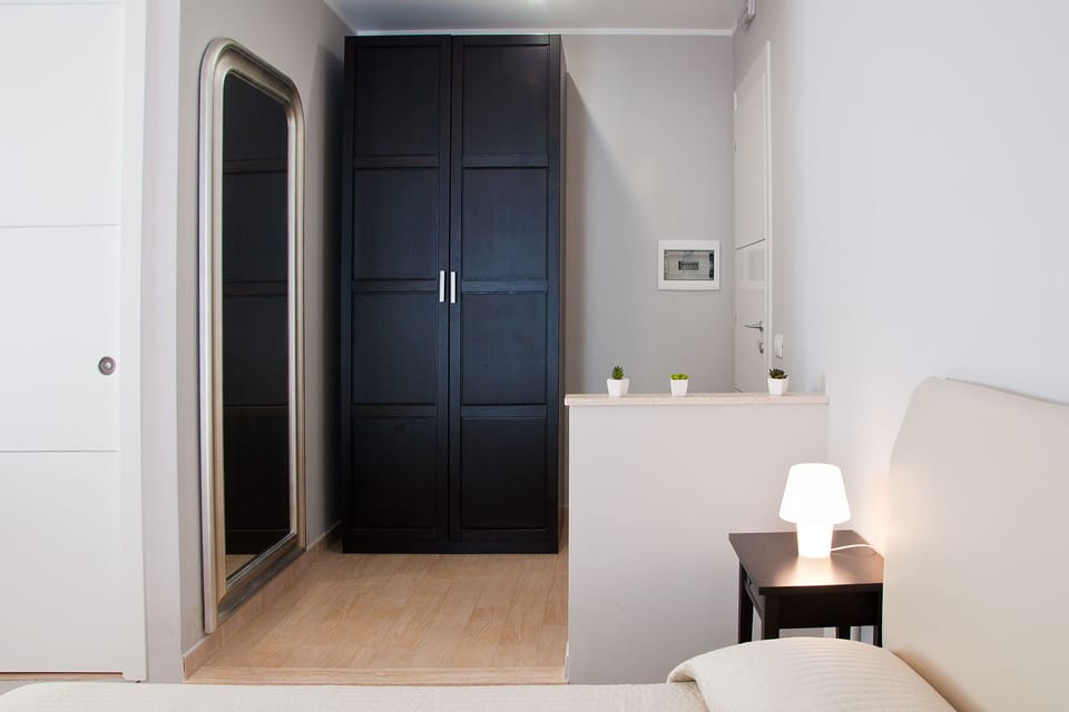 Single Room | Premium bedding, in-room safe, desk, soundproofing