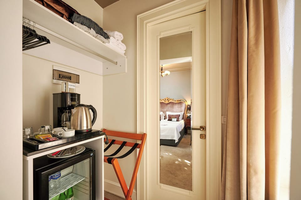 Egyptian cotton sheets, premium bedding, memory foam beds
