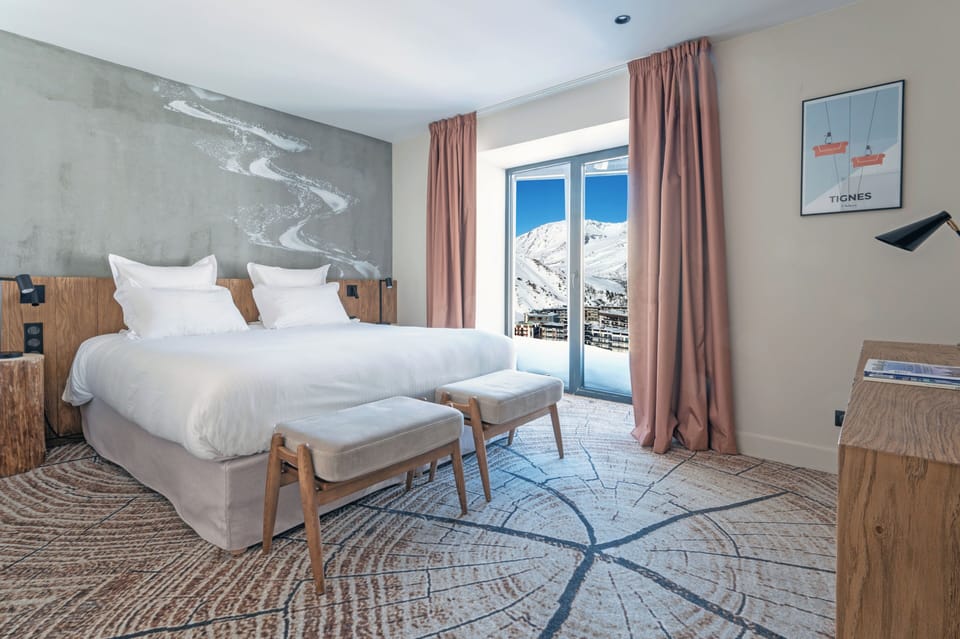 Junior Suite | Premium bedding, minibar, in-room safe, laptop workspace