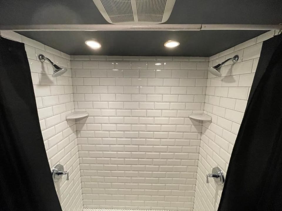 Shower, towels