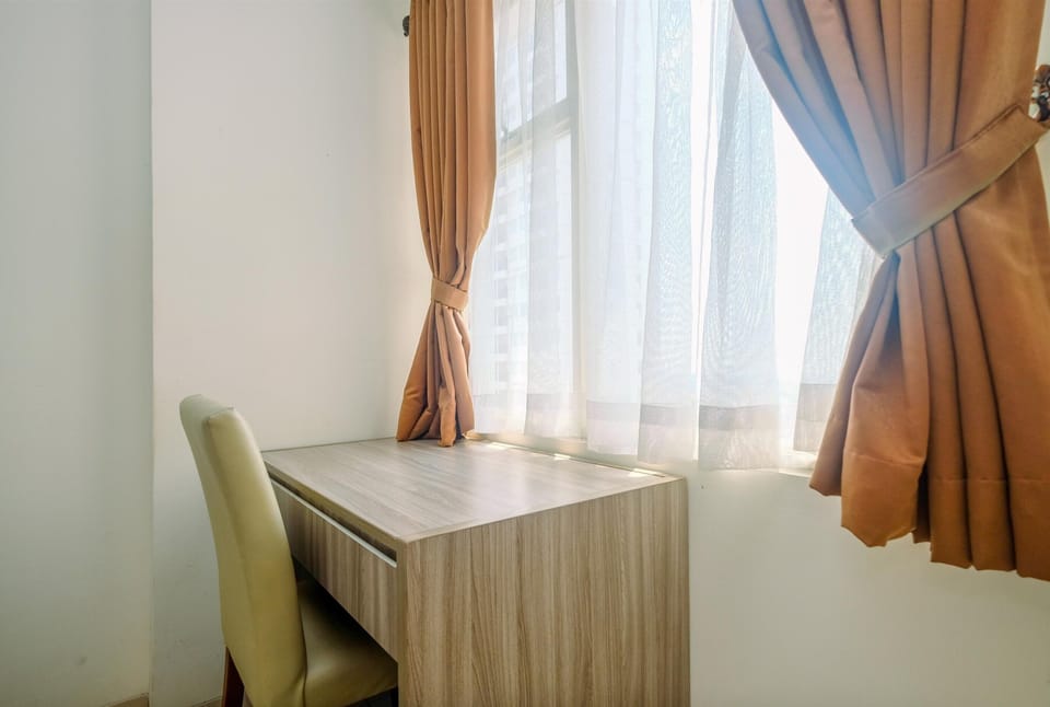 Room | Living area | TV