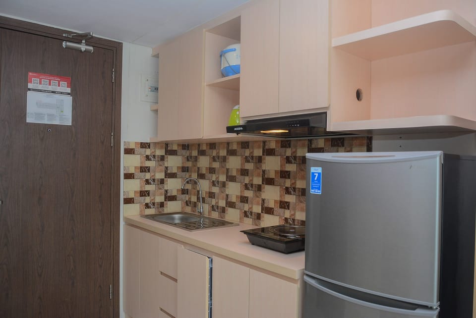 Room | Private kitchen | Fridge, stovetop, dishwasher, cookware/dishes/utensils