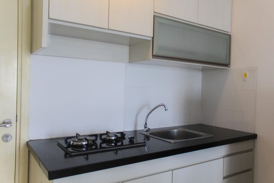 Room | Private kitchen | Fridge, stovetop, cookware/dishes/utensils
