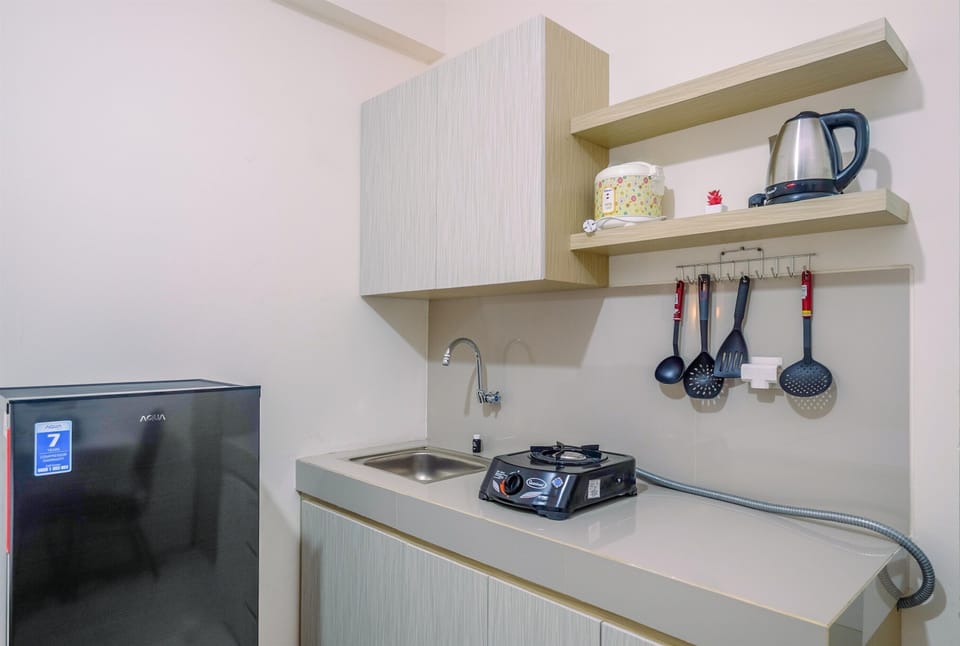Room | Private kitchen | Fridge, stovetop, dishwasher, cookware/dishes/utensils