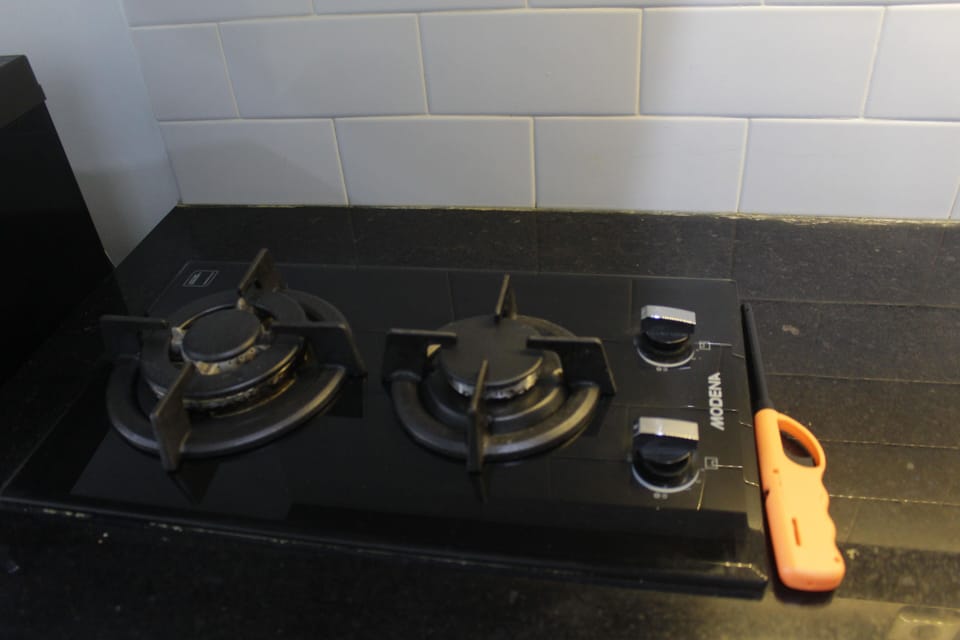 Room | Private kitchen | Fridge, stovetop, cookware/dishes/utensils