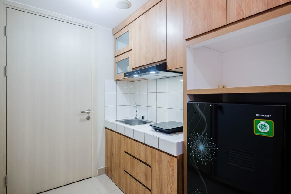 Room | Private kitchen | Fridge, stovetop, dishwasher, electric kettle