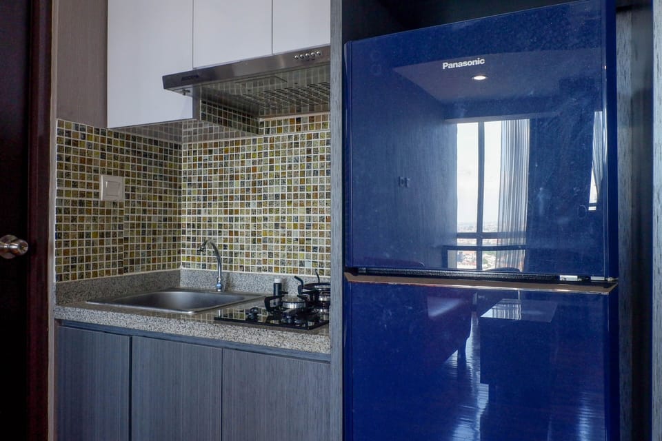 Room | Private kitchen | Fridge, stovetop, cookware/dishes/utensils