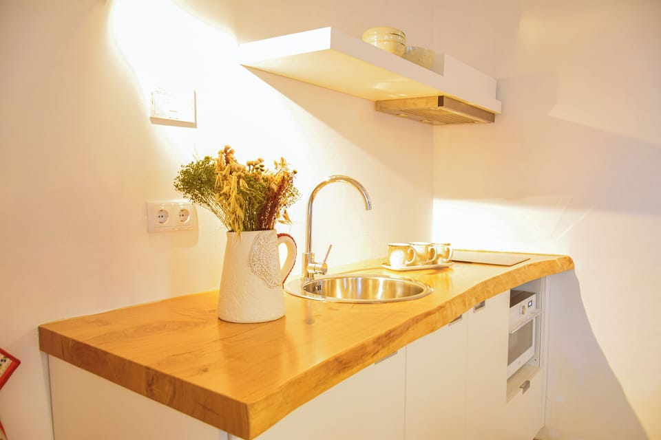 Studio | Private kitchenette