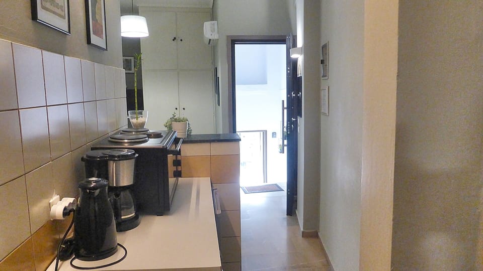Double Room | Private kitchen | Full-size fridge, oven, stovetop, electric kettle