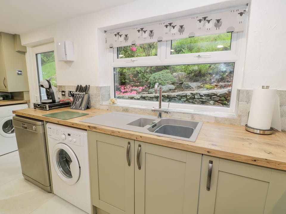 Cottage | Interior
