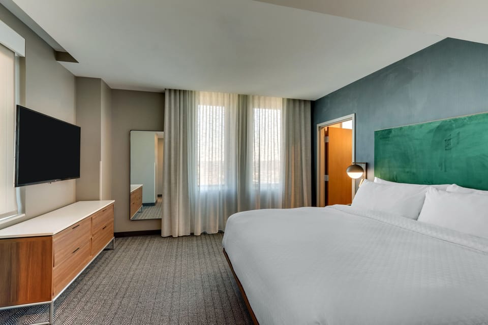 In-room safe, blackout drapes, iron/ironing board