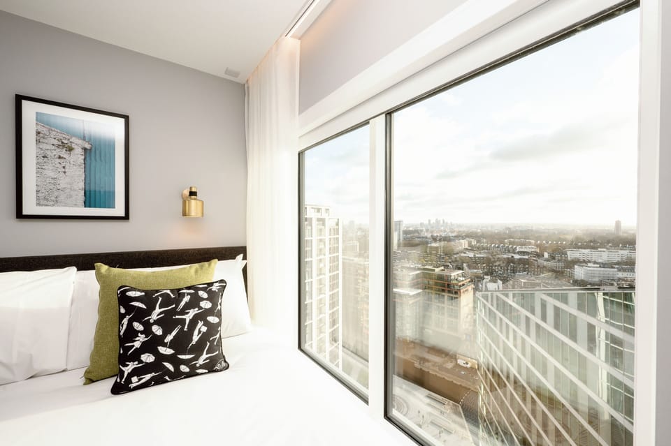 1 Bedroom Apartment Superior | Blackout drapes, iron/ironing board, free WiFi, bed sheets