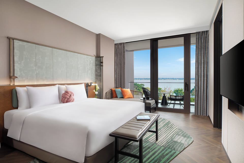 Desk, soundproofing, bed sheets