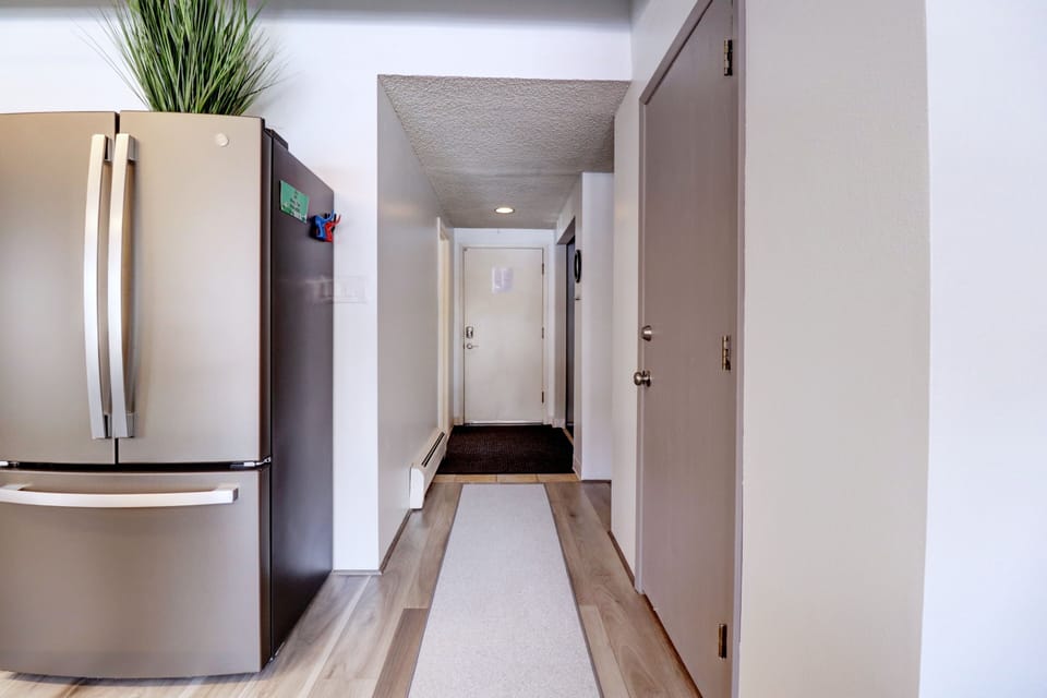 Condo, 2 Bedrooms | Interior