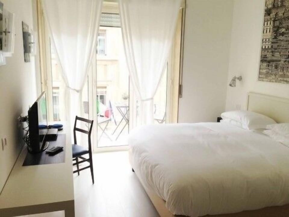 Classic Double Room | Premium bedding, in-room safe, desk, soundproofing