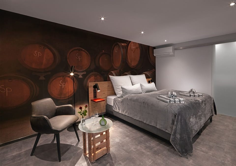 Double Room | Free WiFi, bed sheets