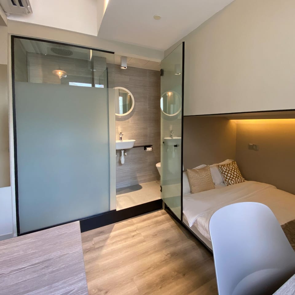 Double, Window, DAYUSE, 7 hours: 9AM-4PM | Desk, WiFi (free), bed sheets