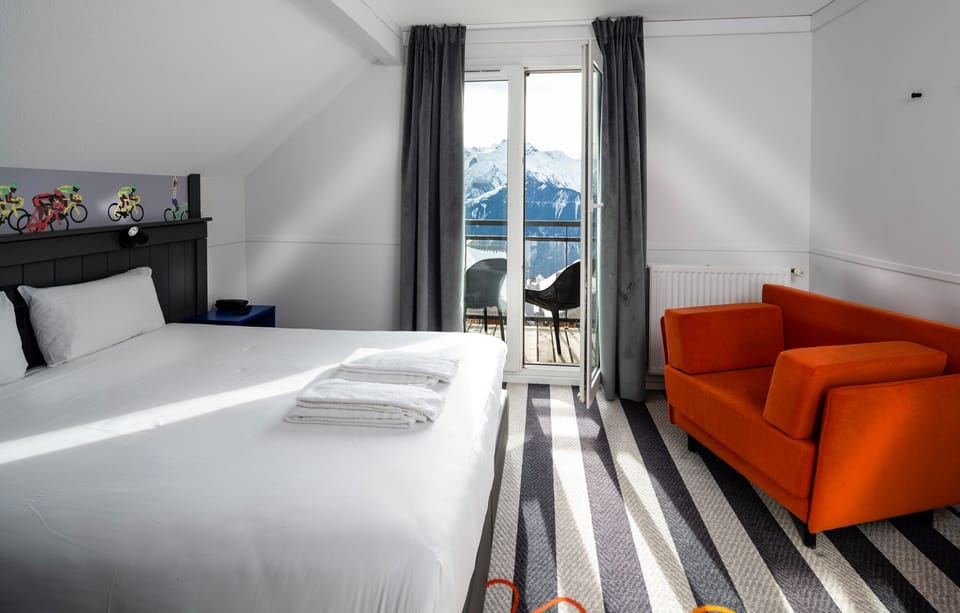 Superior Room | In-room safe, individually decorated, desk, laptop workspace