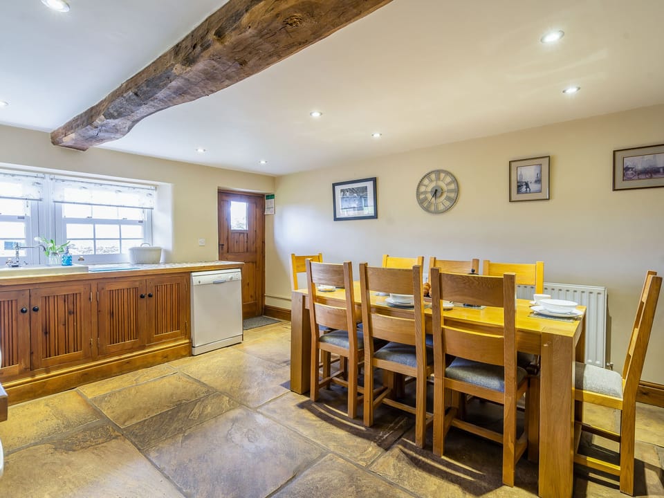 Cottage | Private kitchen | Fridge, microwave, dishwasher, electric kettle