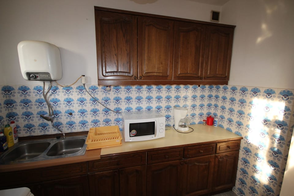 Apartment, 3 Bedrooms, Terrace, Garden View | Interior