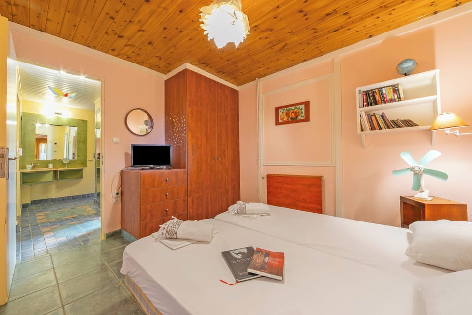 Family Villa, 2 Bedrooms, 2 Bathrooms (Villa Revita Kourouta beach) | 2 bedrooms