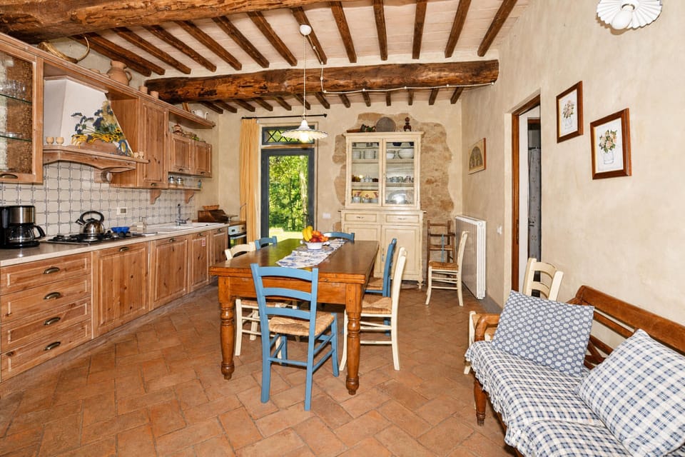 Family Villa, Multiple Bedrooms, Fireplace, Mountainside (Villa Casacheta) | Dining