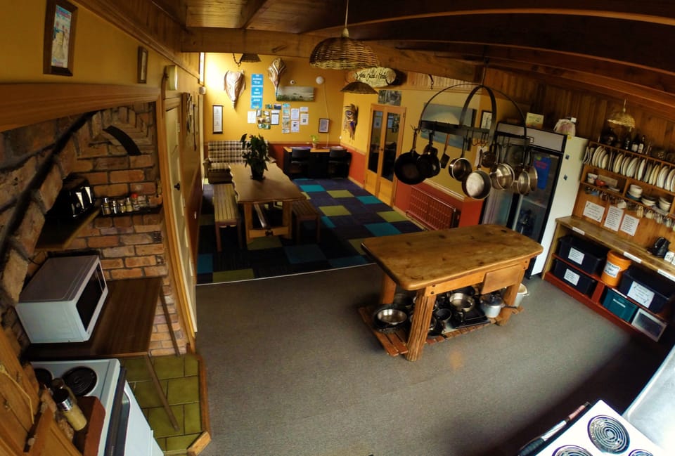 Shared Dormitory (6 Bed, Mixed) | Private kitchen