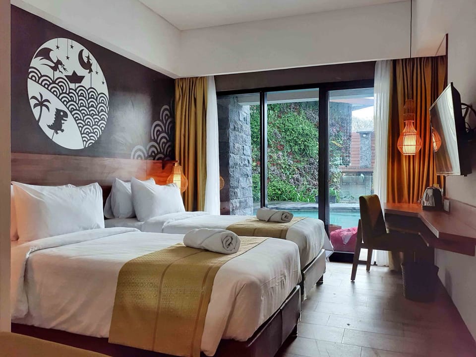 Superior Twin Room, Pool Access | In-room safe, desk, laptop workspace, blackout drapes