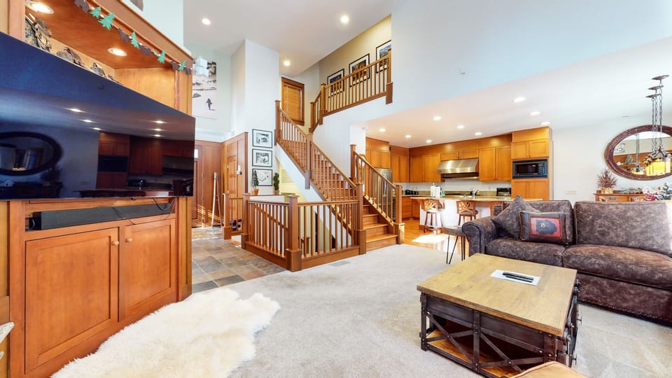 Townhome, 4 Bedrooms | Living area | Smart TV