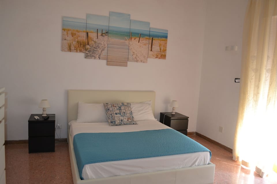 Standard Double Room | Frette Italian sheets, in-room safe, desk, iron/ironing board