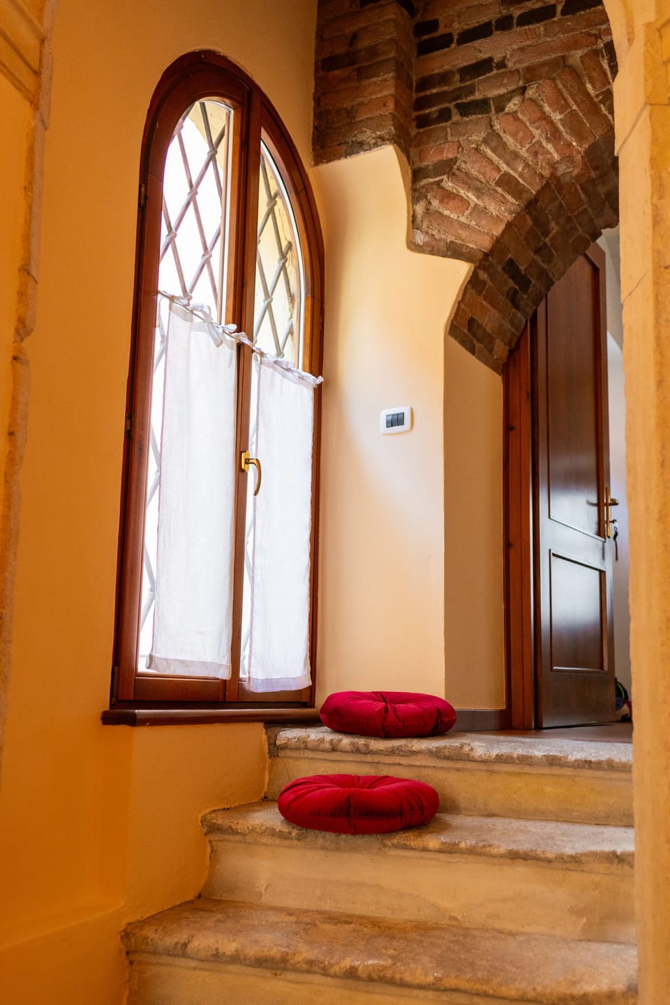 Exclusive Apartment, 2 Bedrooms, City View | Living area