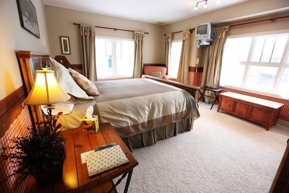 Deluxe Room | Soundproofing, WiFi (free), bed sheets