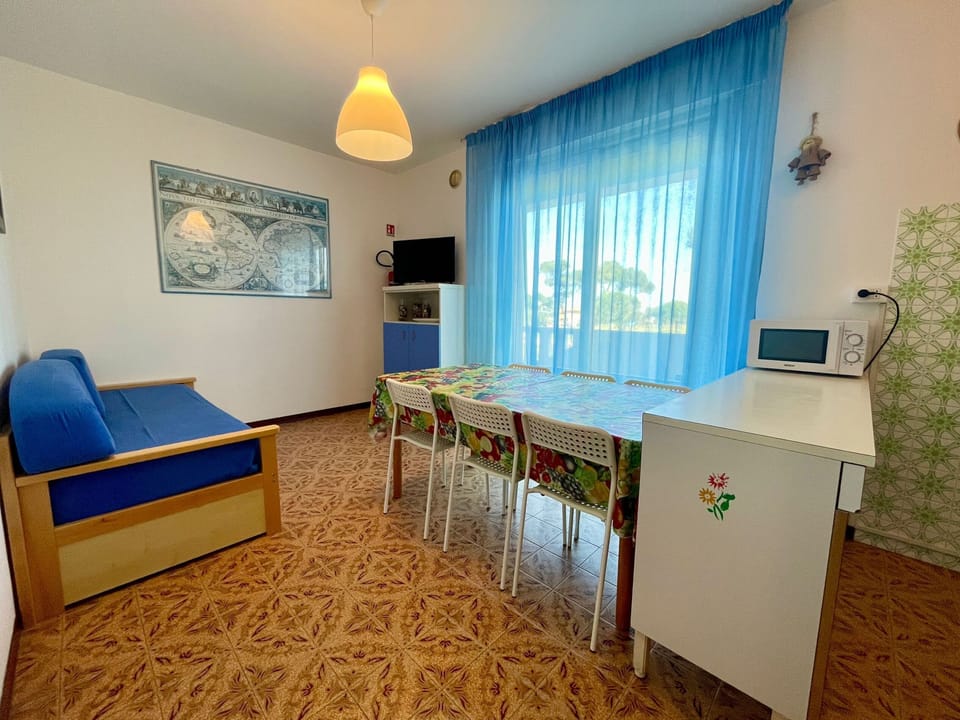 Apartment, 2 Bedrooms, Balcony | Living room | TV