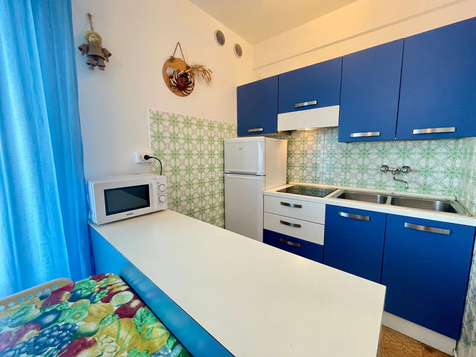 Apartment, 2 Bedrooms, Balcony | Interior