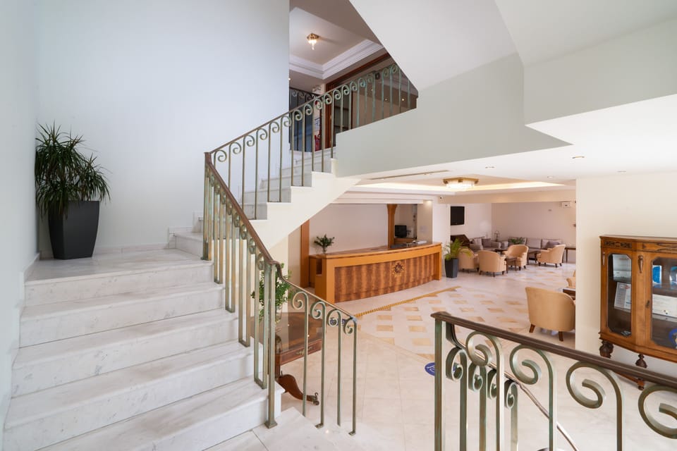 Avalon Palace Hotel by GHH Hotel in Zakynthos