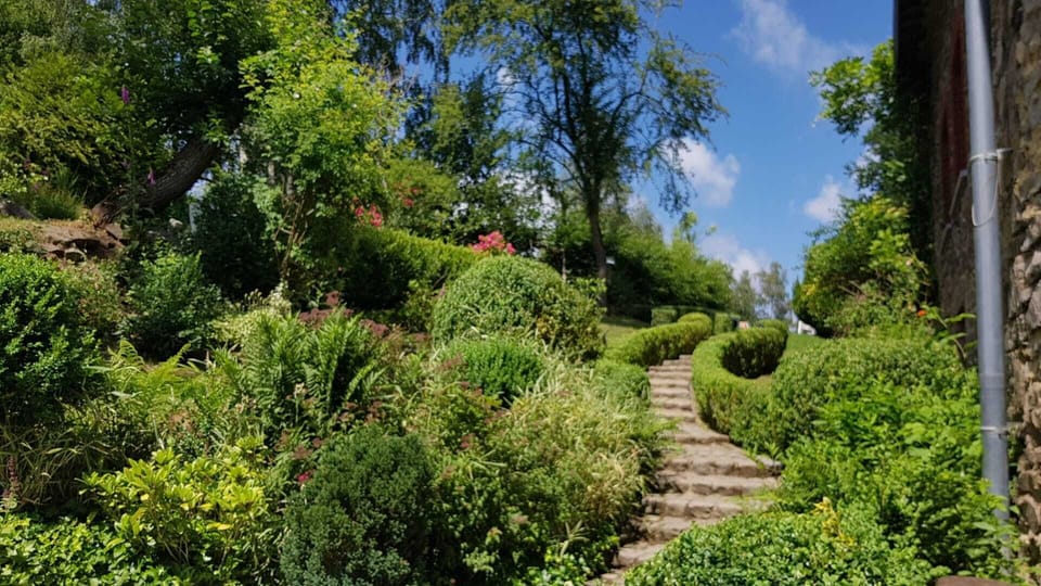 House, Private Bathroom | Garden