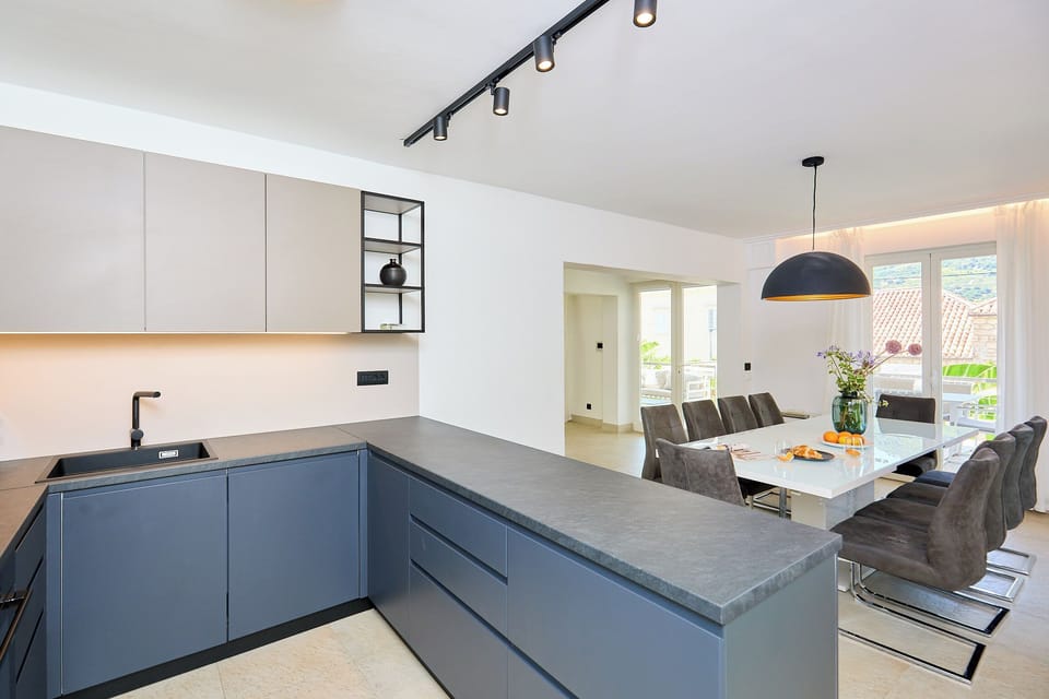 Villa (5 Bedrooms) | Private kitchen | Fridge, microwave, oven, stovetop