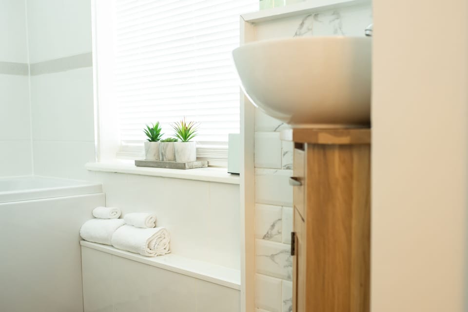Panoramic Double Room, Ensuite, Garden View (Room 2) | Bathroom