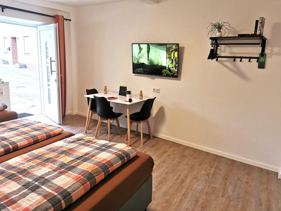 Comfort Triple Room | Free WiFi, bed sheets