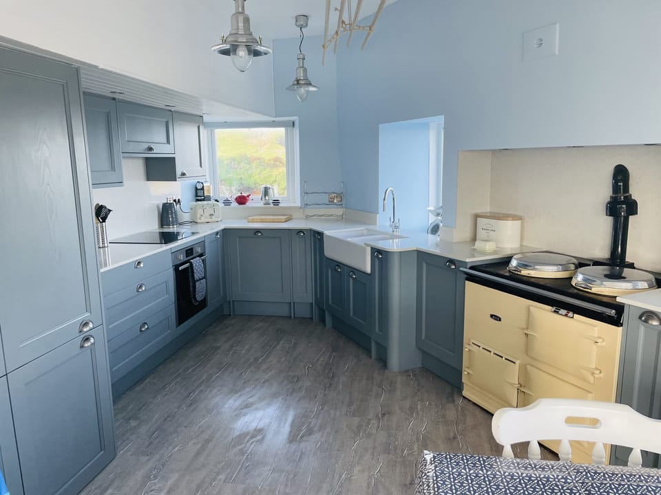 Cottage | Interior