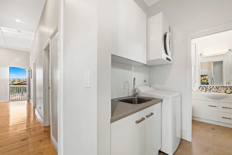Bluestone Cottages - The Shop House in Toowoomba City