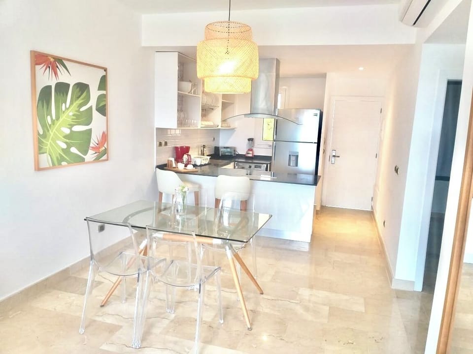 Condo, 2 Bedrooms, Accessible, Smoking | Dining