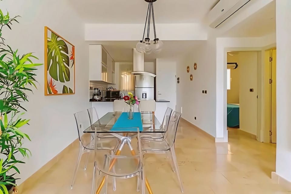 Condo, 2 Bedrooms, Smoking, Balcony | Dining