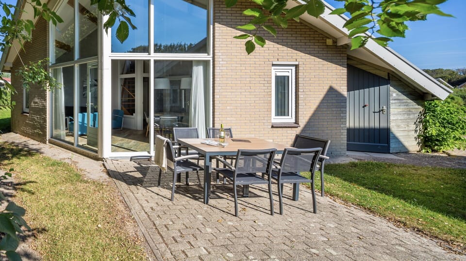 Bungalow | Outdoor dining