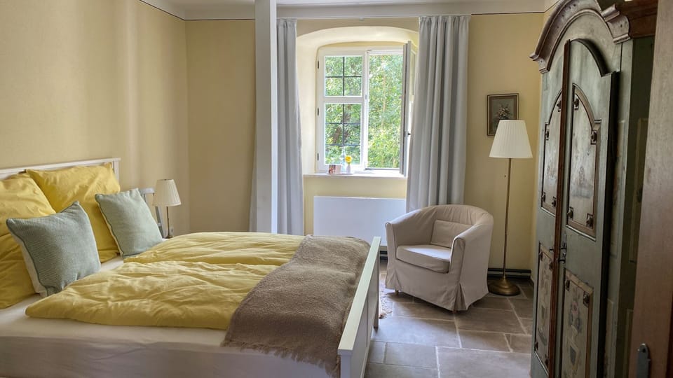 Double Room | Free WiFi, bed sheets